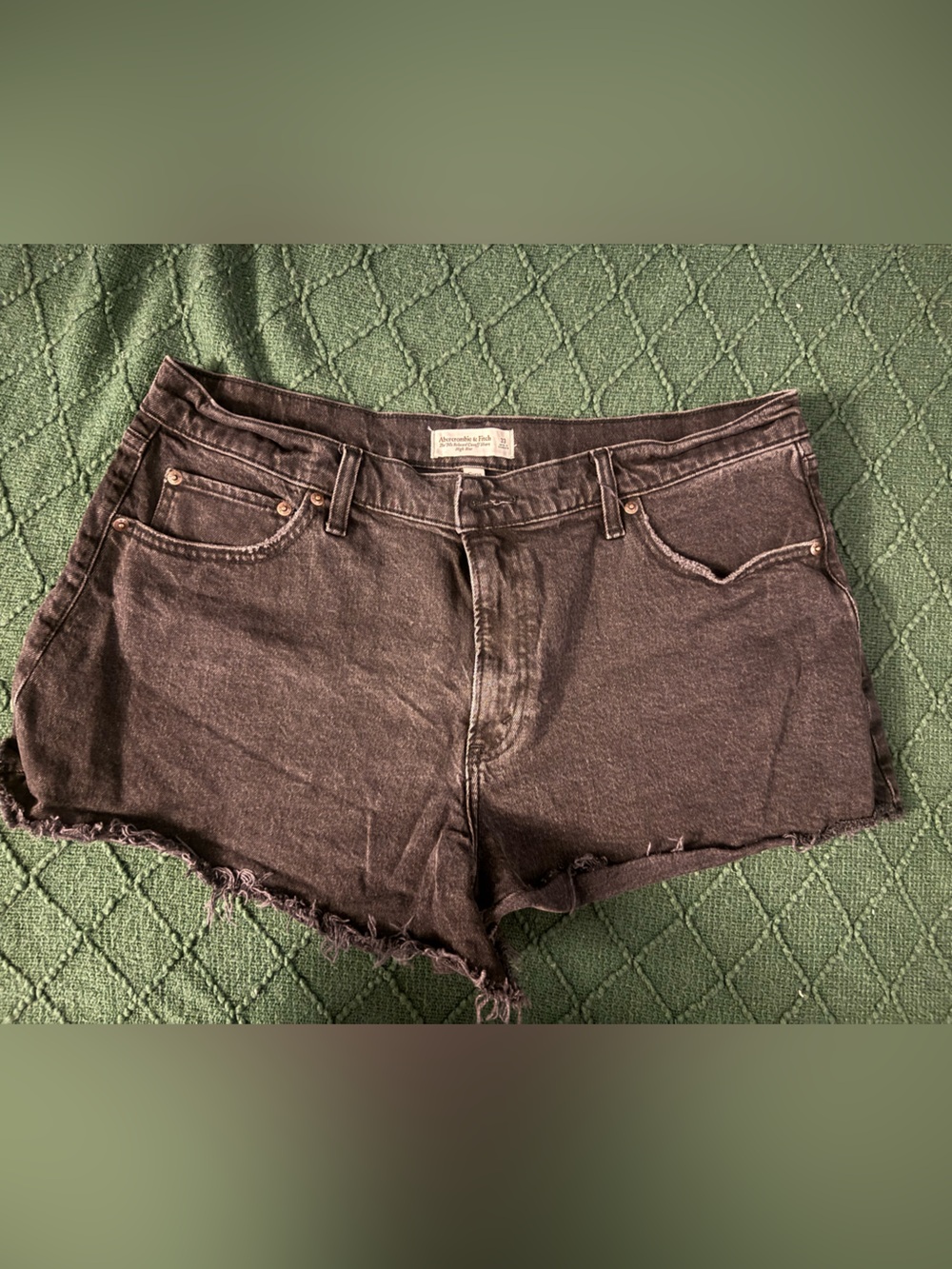 Abercrombie & Fitch The 90’s Relaxed Cutoff Short High Rise - Curve Love